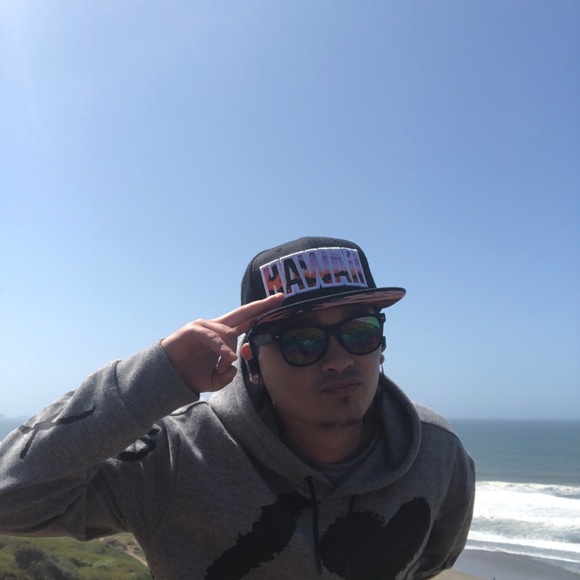 Meet your Posher, Kelvin cris - Picture 1 of 1